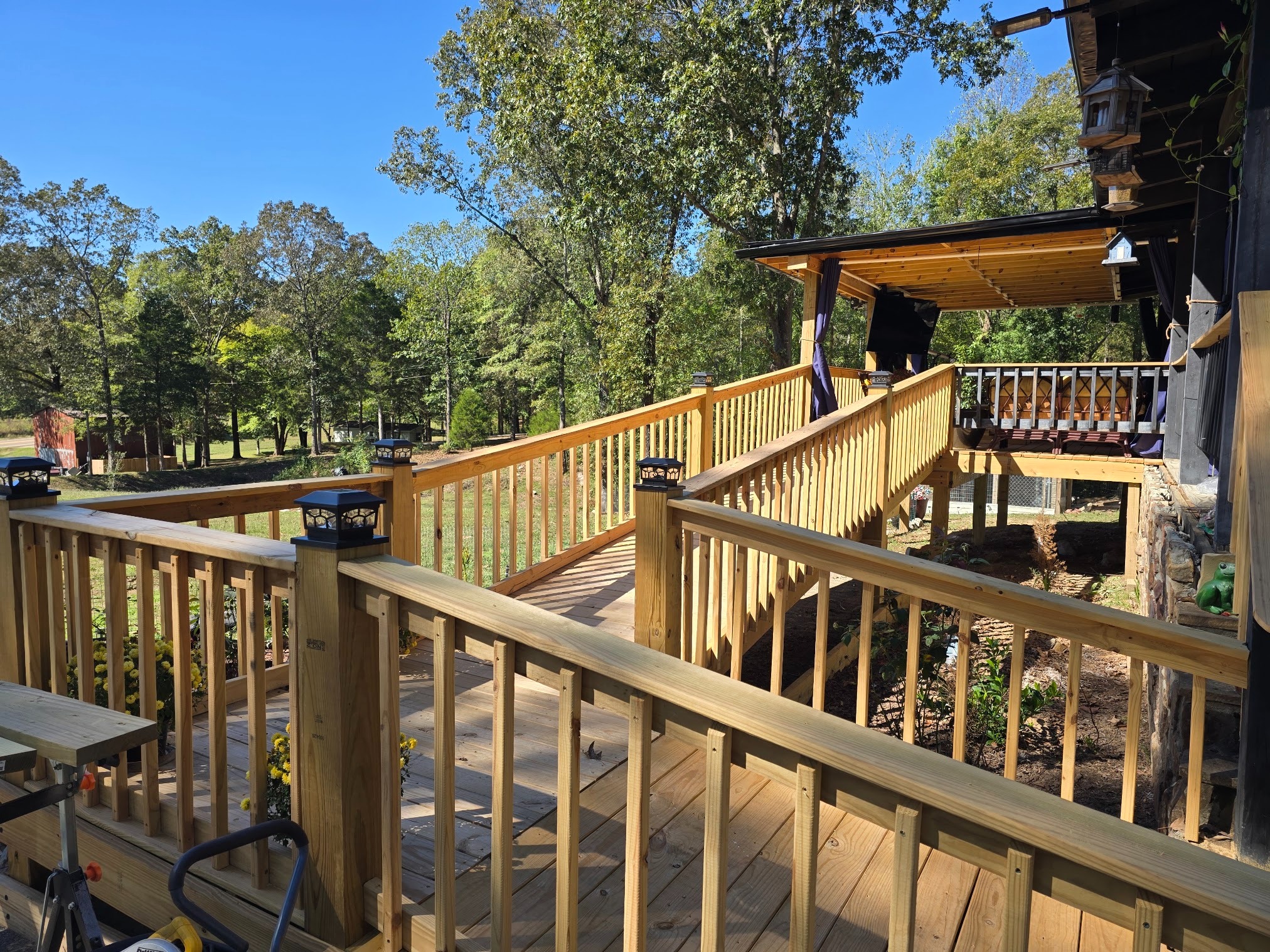 Multi-level deck with ramp